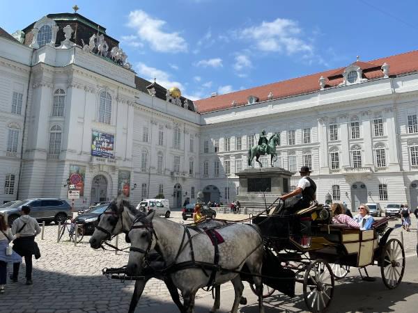 An der Hofburg