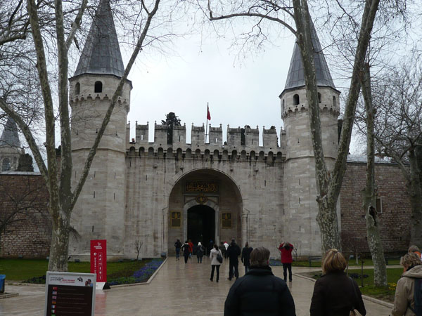 Der Eingang zum Topkapi-Palast Der Eingang zum Topkapi-Palast